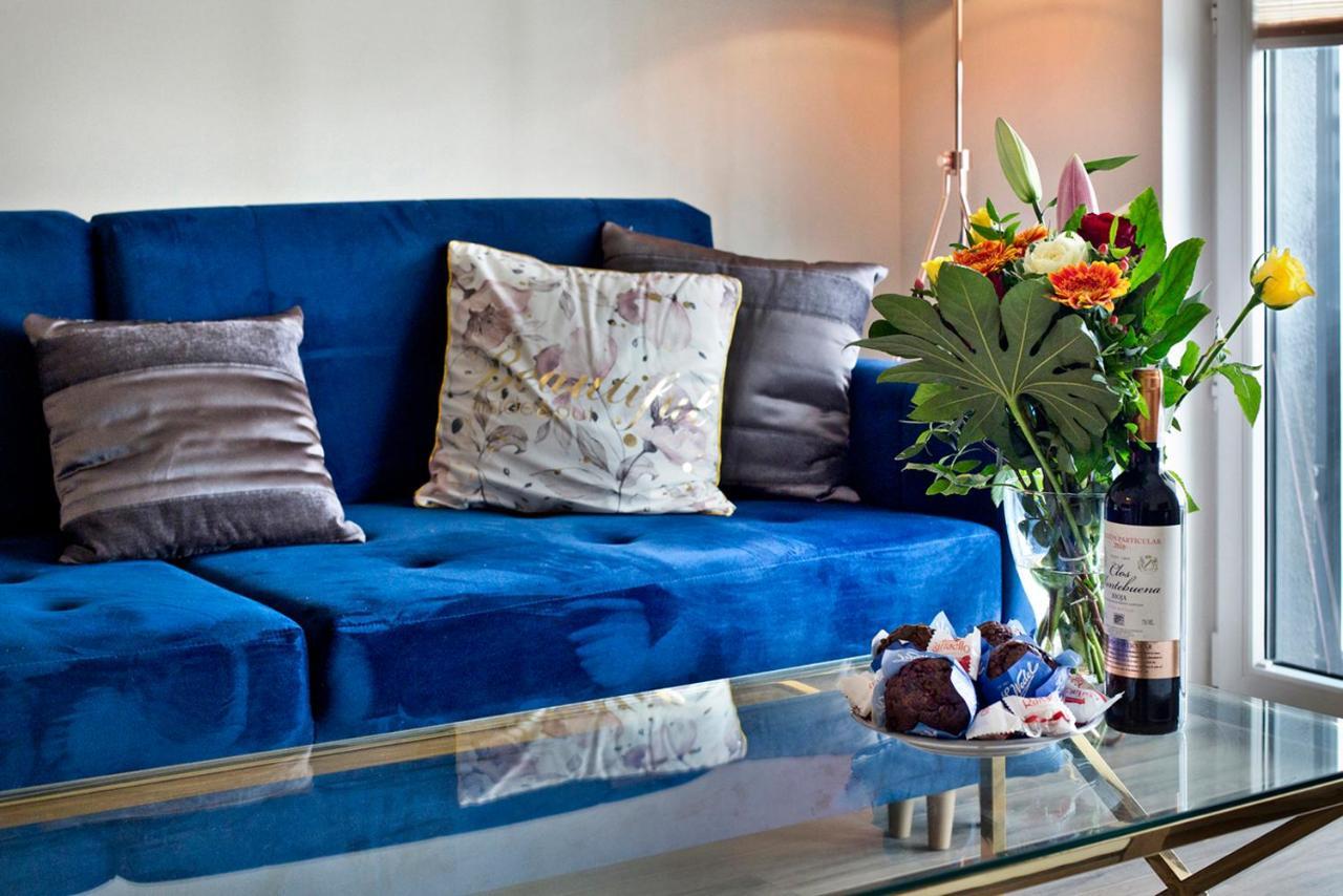 Prymasa Tysiaclecia - P&O Serviced Apartments Warschau Buitenkant foto